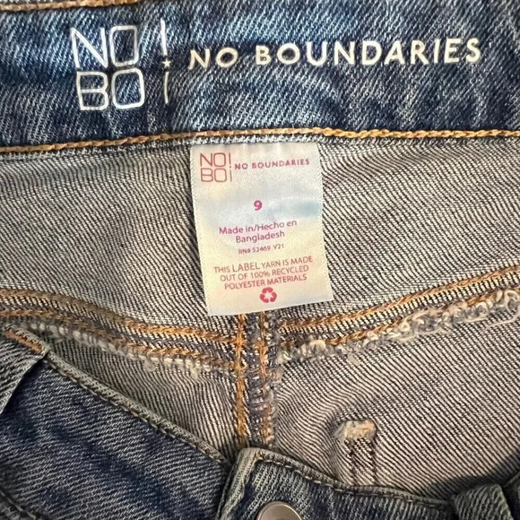 No Boundaries Jeans Juniors 9 Distressed Frayed Hem Cropped High Waisted Denim - Picture 7 of 7